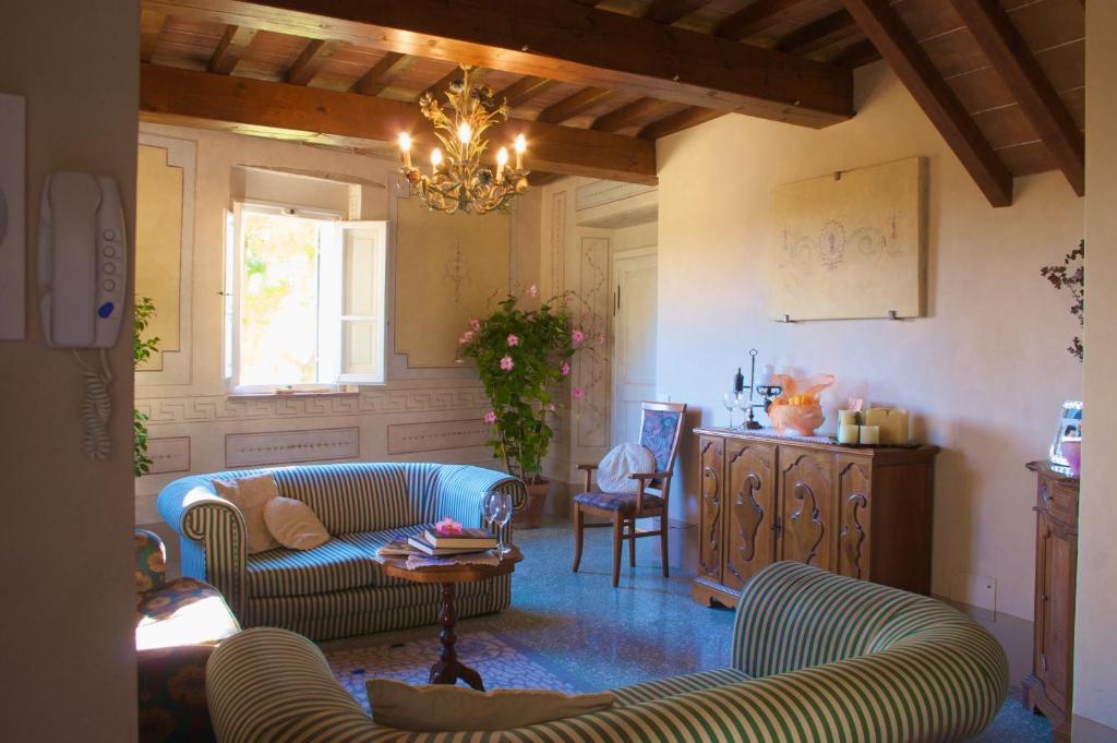 Borgo Di Alica Villa ปาลายา ภายนอก รูปภาพ